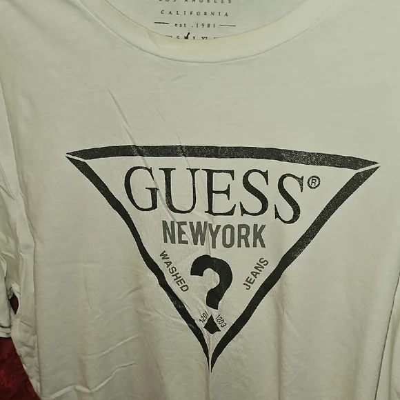GUESS White Logo Tee for Men Size Medium - Picture 7 of 7
